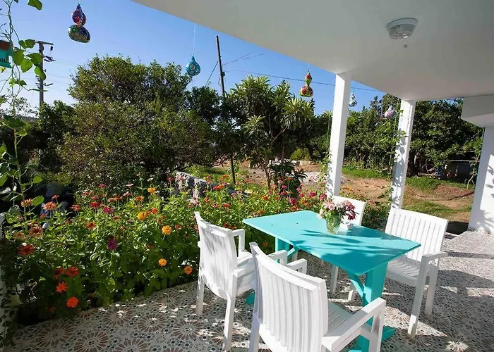 Casa de Férias Butik Mor Salkim Evleri *