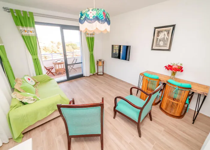 Butik Mor Salkim Evleri *